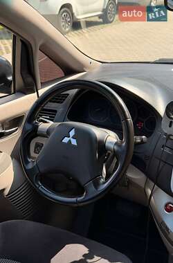 Мінівен Mitsubishi Grandis 2008 в 