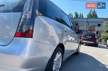 Мінівен Mitsubishi Grandis 2008 в 
