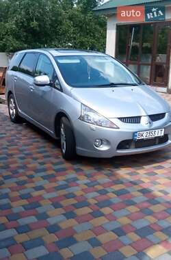 Mitsubishi Grandis 2010 Mitsubishi Grandis 2010