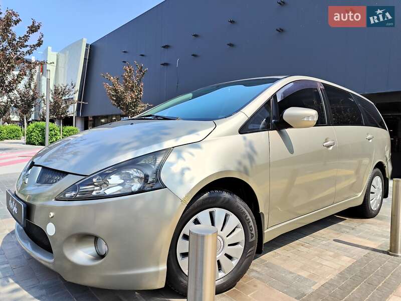 Mitsubishi Grandis 2007