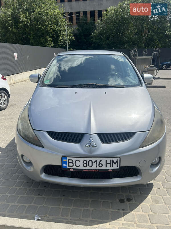Мінівен Mitsubishi Grandis 2005 в Львові