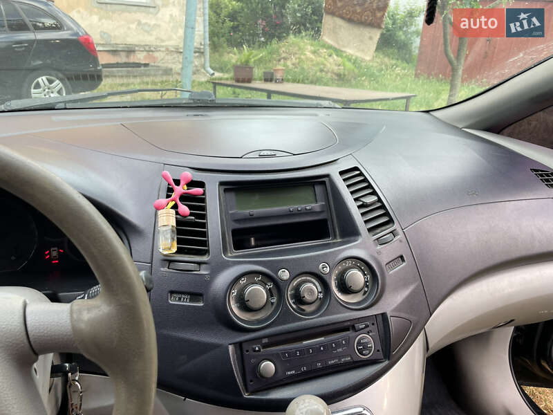 Мінівен Mitsubishi Grandis 2005 в Чернівцях