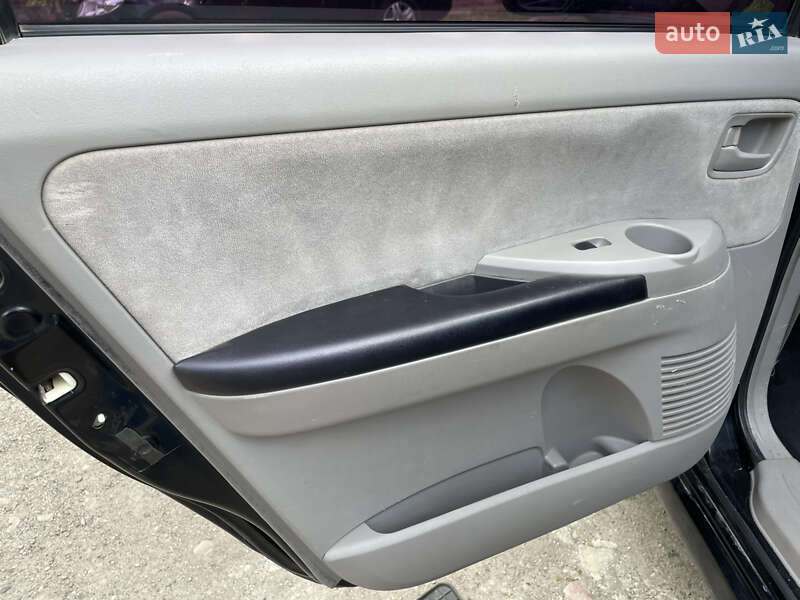 Мінівен Mitsubishi Grandis 2005 в Чернівцях