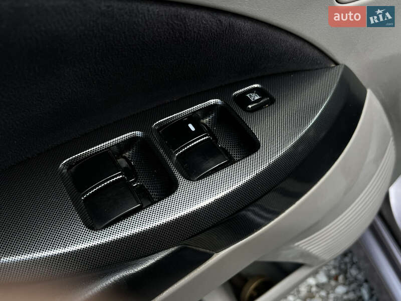 Минивэн Mitsubishi Grandis 2006 в Харькове