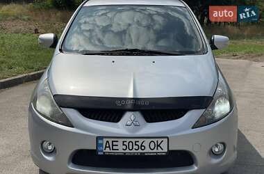 Минивэн Mitsubishi Grandis 2006 в 
