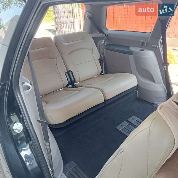 Минивэн Mitsubishi Grandis 2005 в Обертине