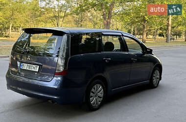 Минивэн Mitsubishi Grandis 2006 в 