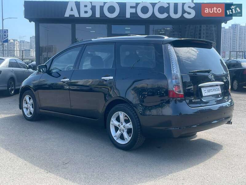 Минивэн Mitsubishi Grandis 2008 в Киеве