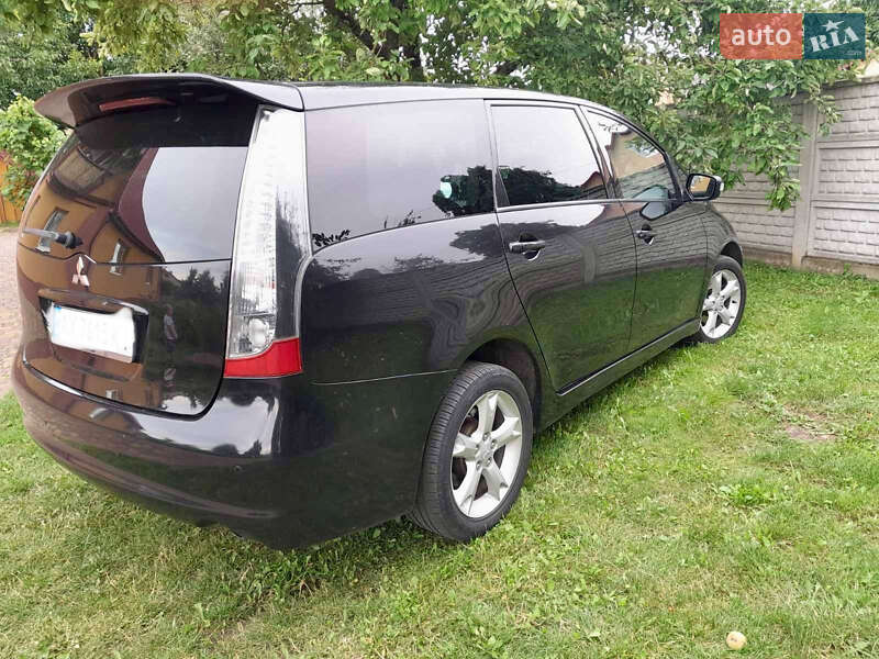 Минивэн Mitsubishi Grandis 2007 в Ровно