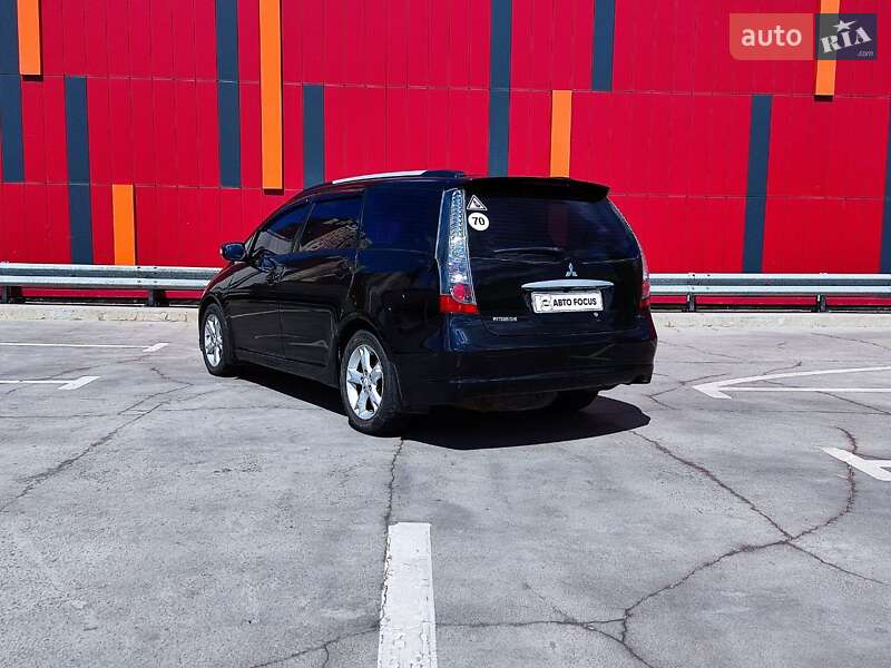 Минивэн Mitsubishi Grandis 2008 в Киеве