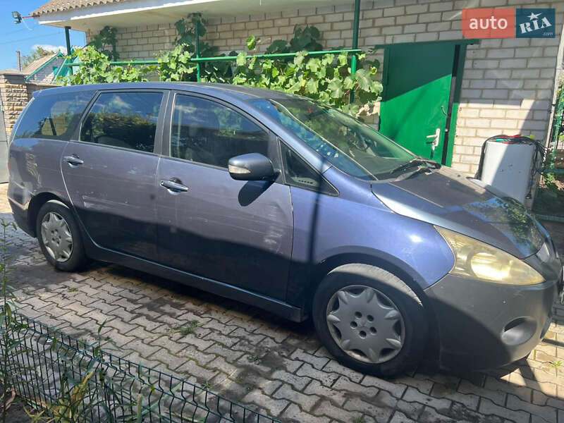 Минивэн Mitsubishi Grandis 2007 в Мошнах