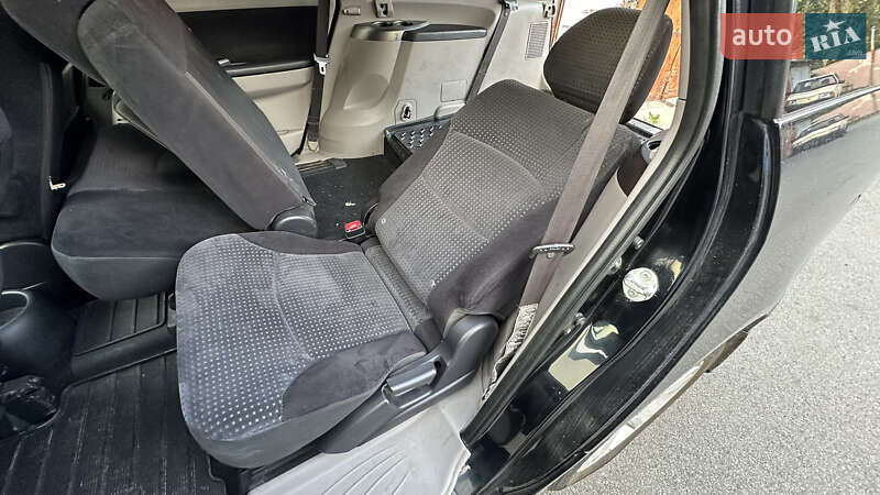 Минивэн Mitsubishi Grandis 2007 в Киеве