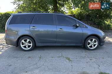 Минивэн Mitsubishi Grandis 2006 в 