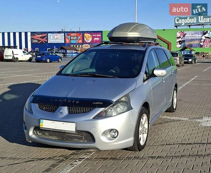 Mitsubishi Grandis 2006