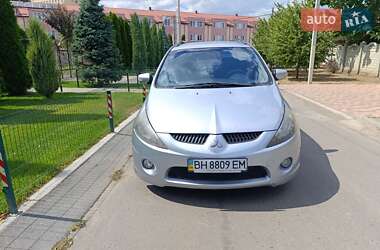 Минивэн Mitsubishi Grandis 2005 в 