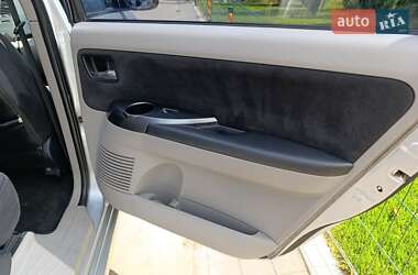 Минивэн Mitsubishi Grandis 2005 в 