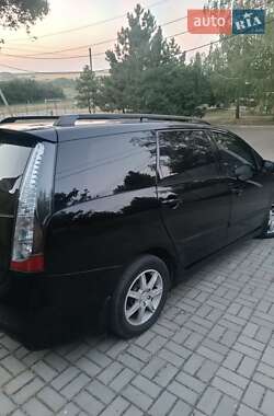 Мінівен Mitsubishi Grandis 2005 в 
