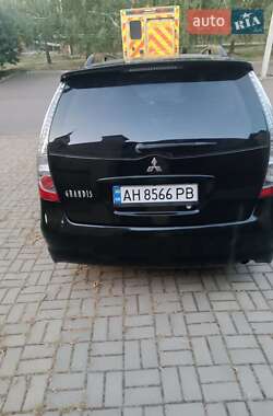 Мінівен Mitsubishi Grandis 2005 в 