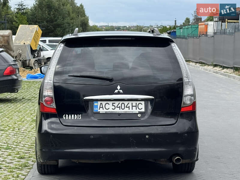 Минивэн Mitsubishi Grandis 2007 в Луцке