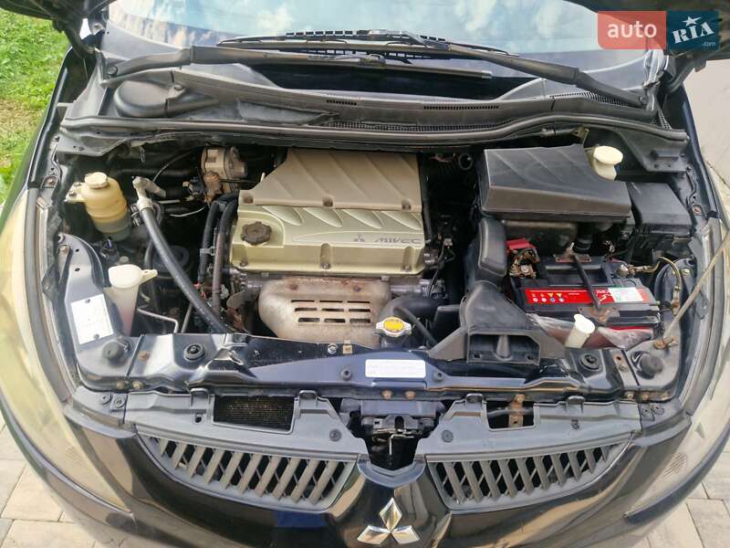 Минивэн Mitsubishi Grandis 2007 в Ужгороде