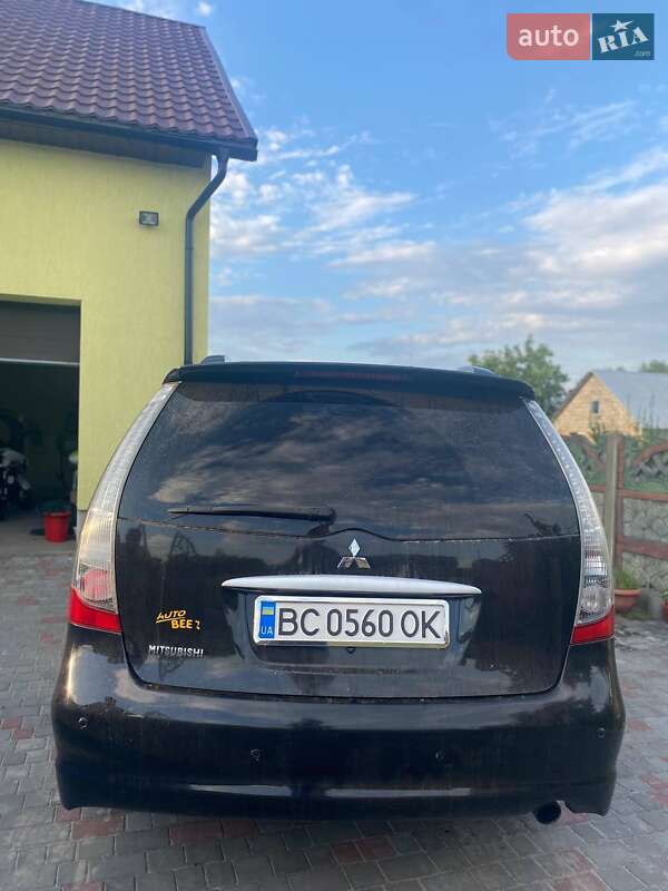 Минивэн Mitsubishi Grandis 2008 в Львове