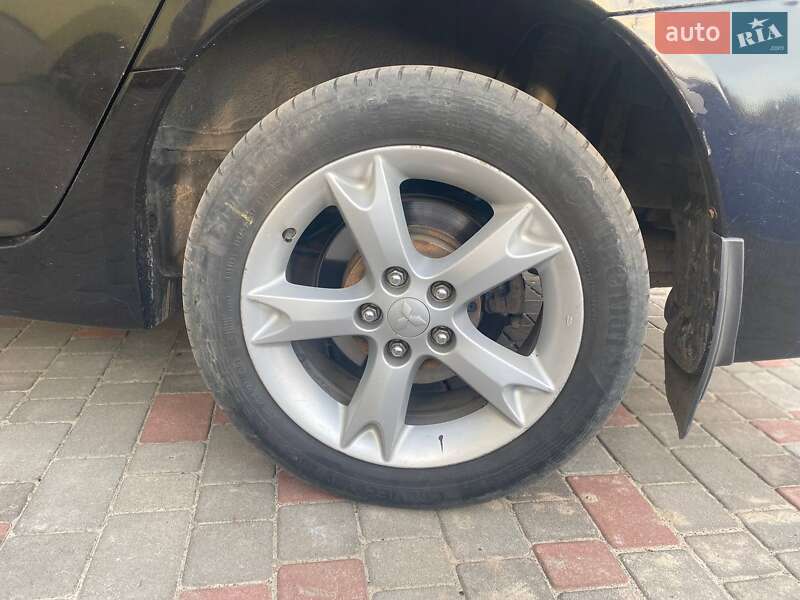 Минивэн Mitsubishi Grandis 2008 в Львове