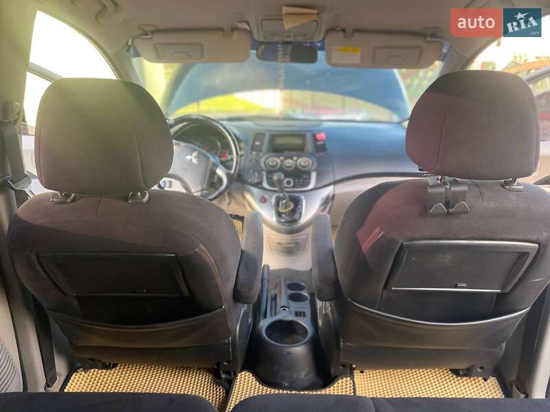 Минивэн Mitsubishi Grandis 2008 в Львове