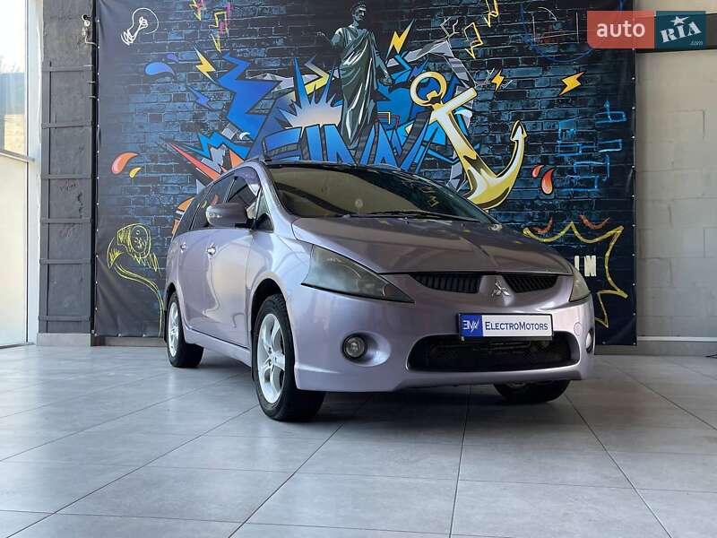 Mitsubishi Grandis 2006