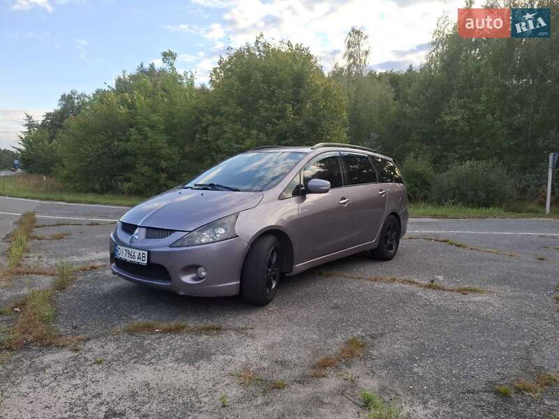 Mitsubishi Grandis 2005