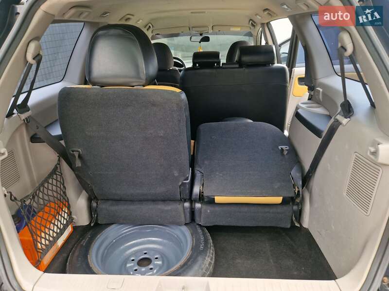 Минивэн Mitsubishi Grandis 2007 в Ужгороде