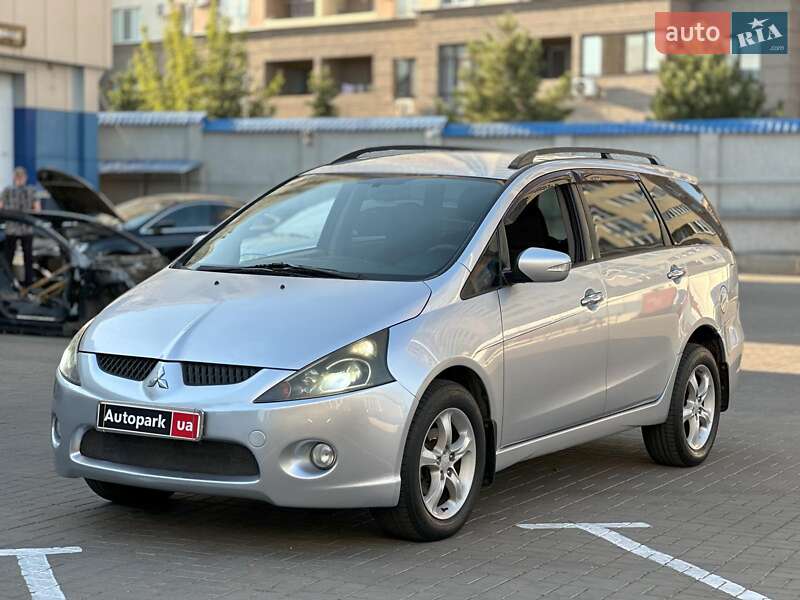Mitsubishi Grandis 2007
