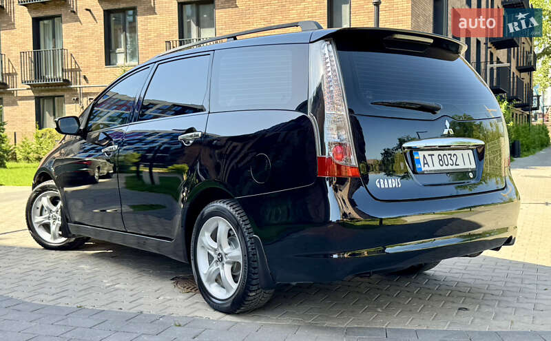 Мінівен Mitsubishi Grandis 2007 в Івано-Франківську