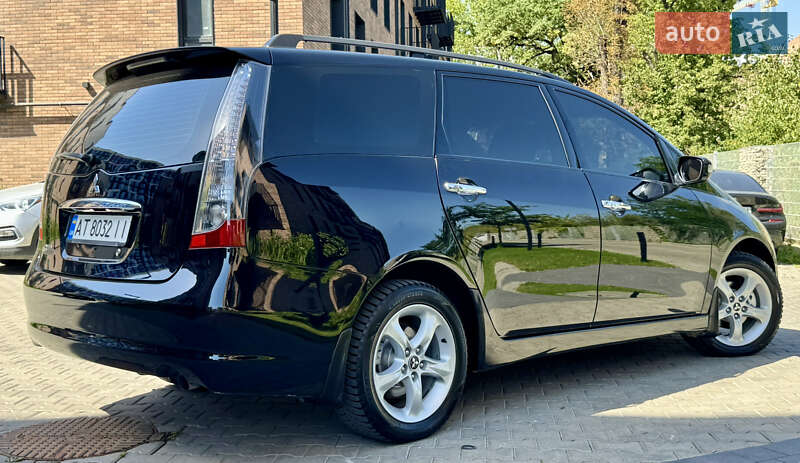 Мінівен Mitsubishi Grandis 2007 в Івано-Франківську