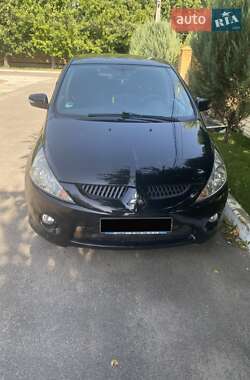 Mitsubishi Grandis 2008