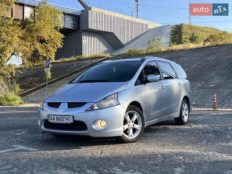 Мінівен Mitsubishi Grandis 2008 в Києві