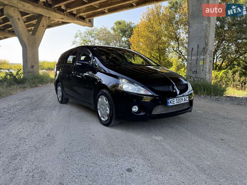 Mitsubishi Grandis 2008