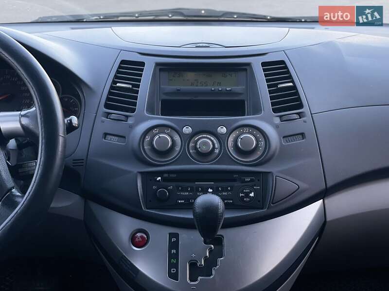 Минивэн Mitsubishi Grandis 2006 в Днепре