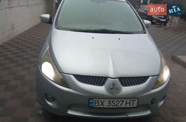 Минивэн Mitsubishi Grandis 2004 в 