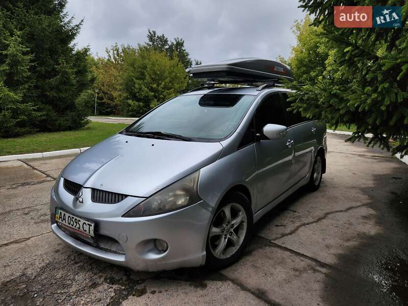Mitsubishi Grandis 2007