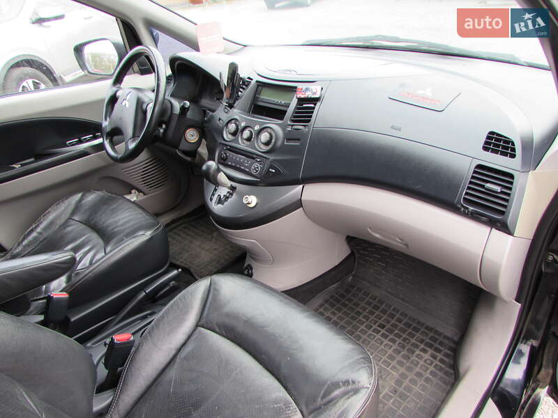 Минивэн Mitsubishi Grandis 2007 в Кропивницком фото 20 Минивэн Mitsubishi Grandis 2007 в Кропивницком