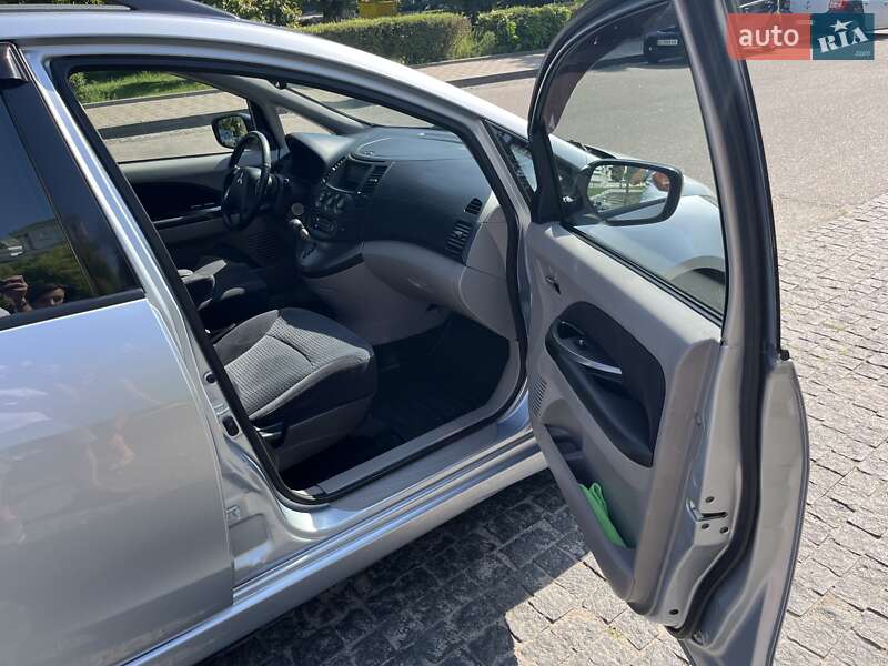 Минивэн Mitsubishi Grandis 2006 в Белой Церкви фото 14 Минивэн Mitsubishi Grandis 2006 в Белой Церкви