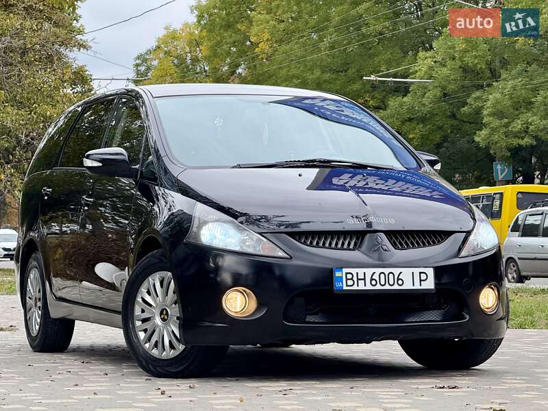 Mitsubishi Grandis 2007
