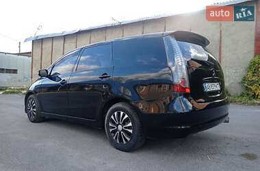 Минивэн Mitsubishi Grandis 2007 в 