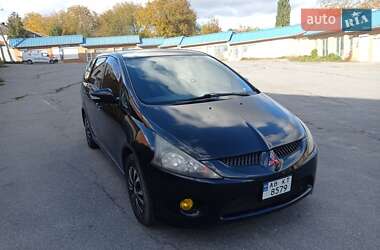 Минивэн Mitsubishi Grandis 2007 в 