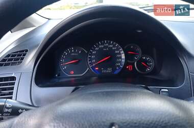 Минивэн Mitsubishi Grandis 2007 в 