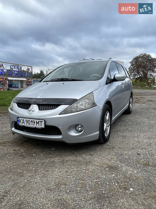 Минивэн Mitsubishi Grandis 2004 в Киеве фото 3 Минивэн Mitsubishi Grandis 2004 в Киеве