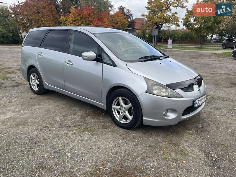 Минивэн Mitsubishi Grandis 2004 в Киеве фото 2 Минивэн Mitsubishi Grandis 2004 в Киеве