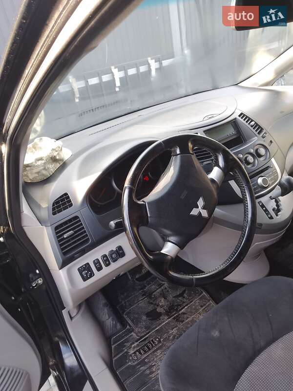 Минивэн Mitsubishi Grandis 2009 в Шепетовке