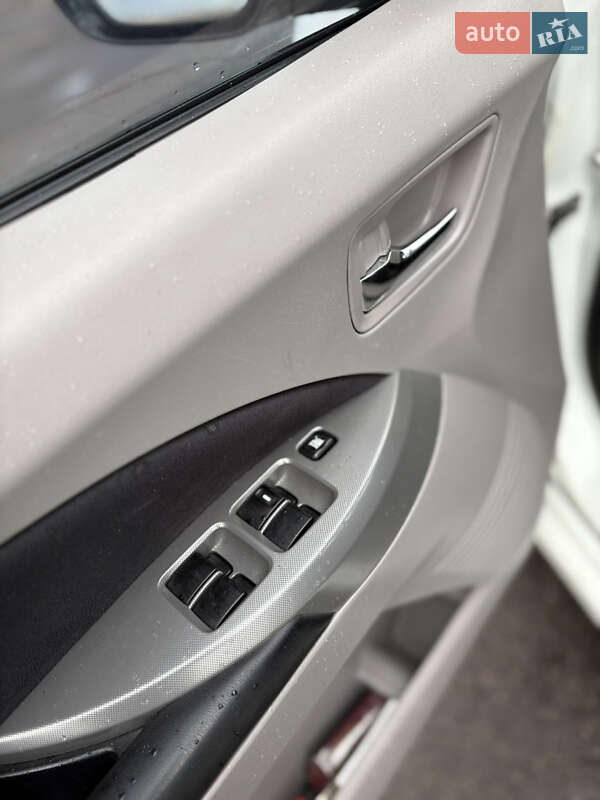 Мінівен Mitsubishi Grandis 2008 в Зорі фото 9 Мінівен Mitsubishi Grandis 2008 в Зорі