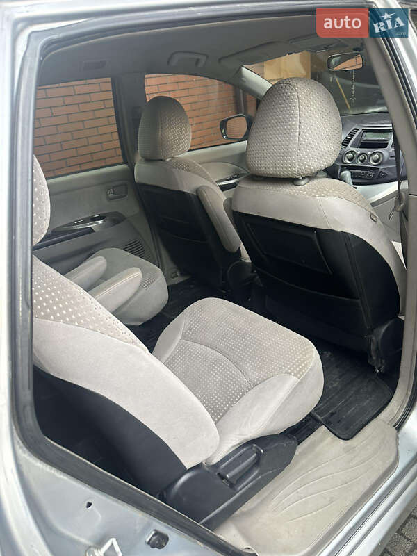 Мінівен Mitsubishi Grandis 2004 в Львові фото 9 Мінівен Mitsubishi Grandis 2004 в Львові